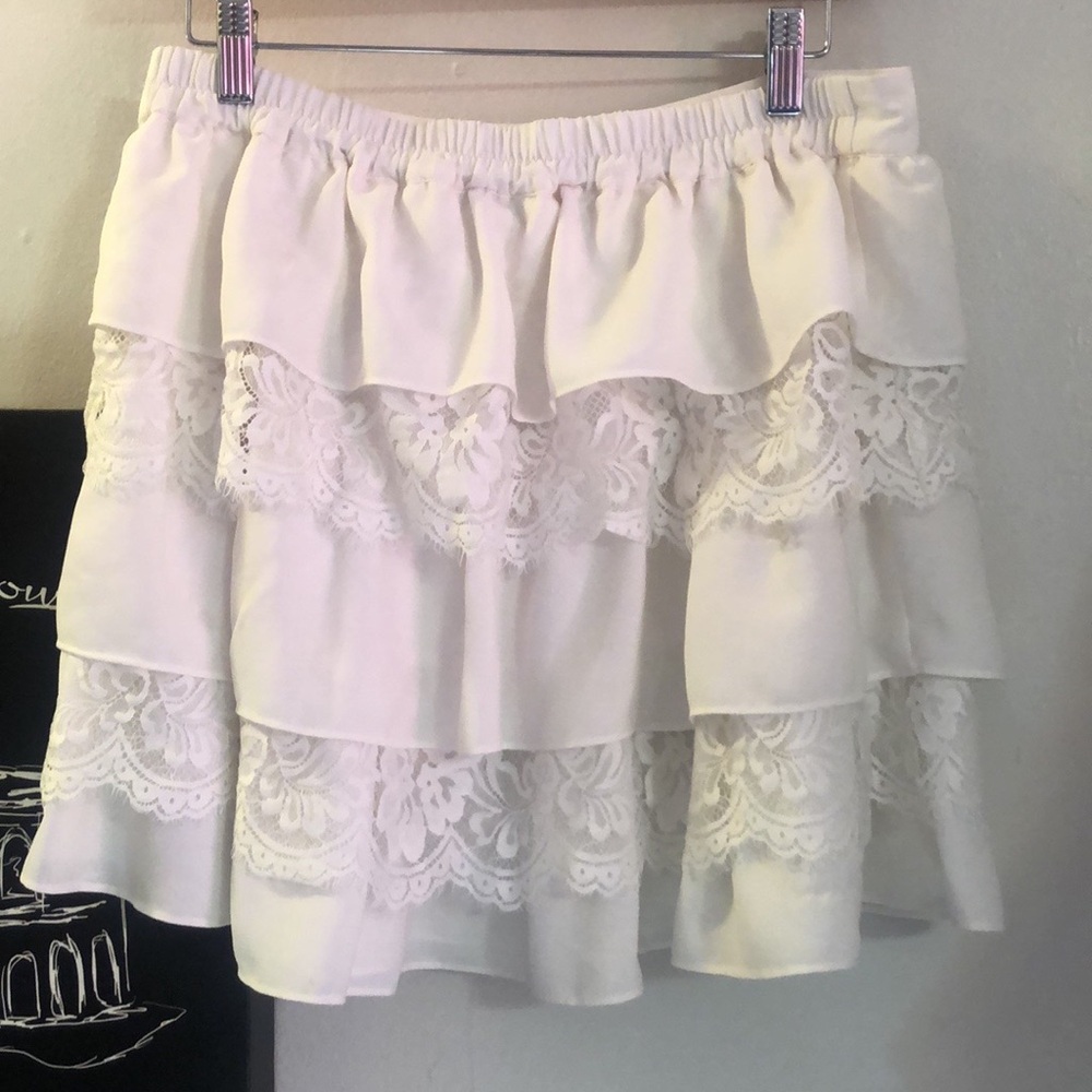 Express Ivory Color Tiered Lace Ruffled Mini-Skirt - Picture 2 of 7